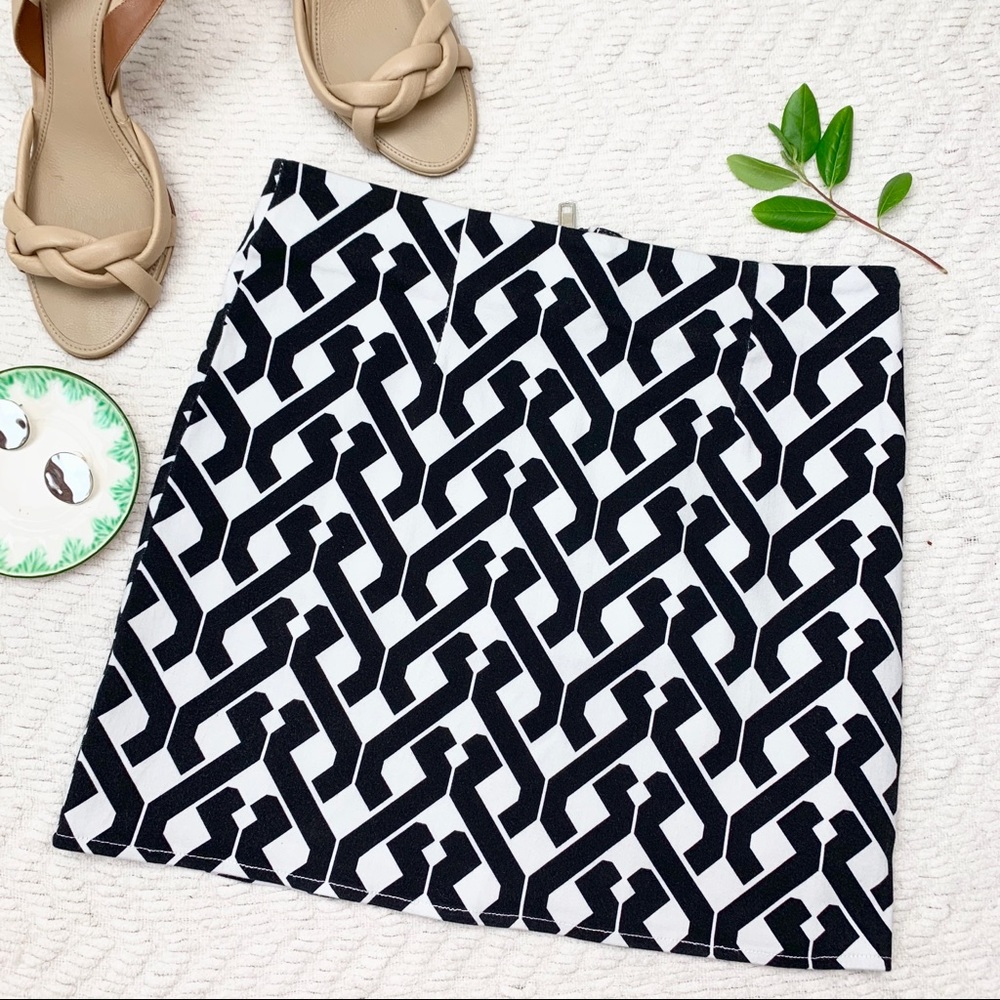 Geometric Pencil Skirt